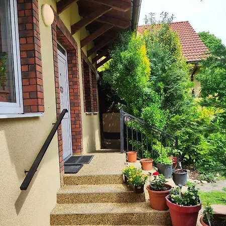 Ivona 招待所 Hroboňovo