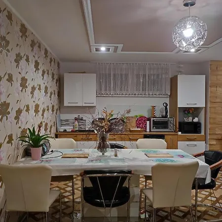 Ivona 招待所 Hroboňovo